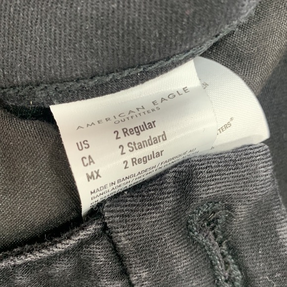 American Eagle Black knee rip jeans 2 - Picture 4 of 5